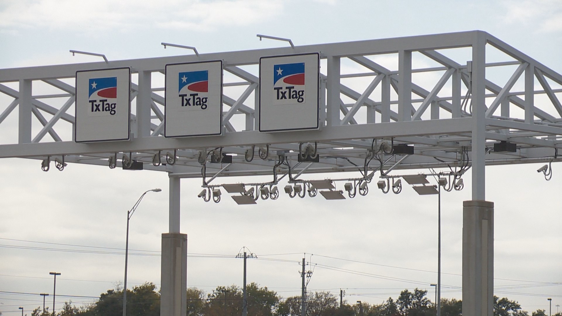 TXDOT Late fees for unpaid toll bills to resume